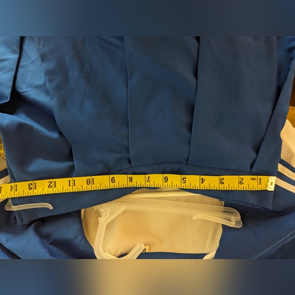 Japanese school uniform (costume) - Picture 4 of 5